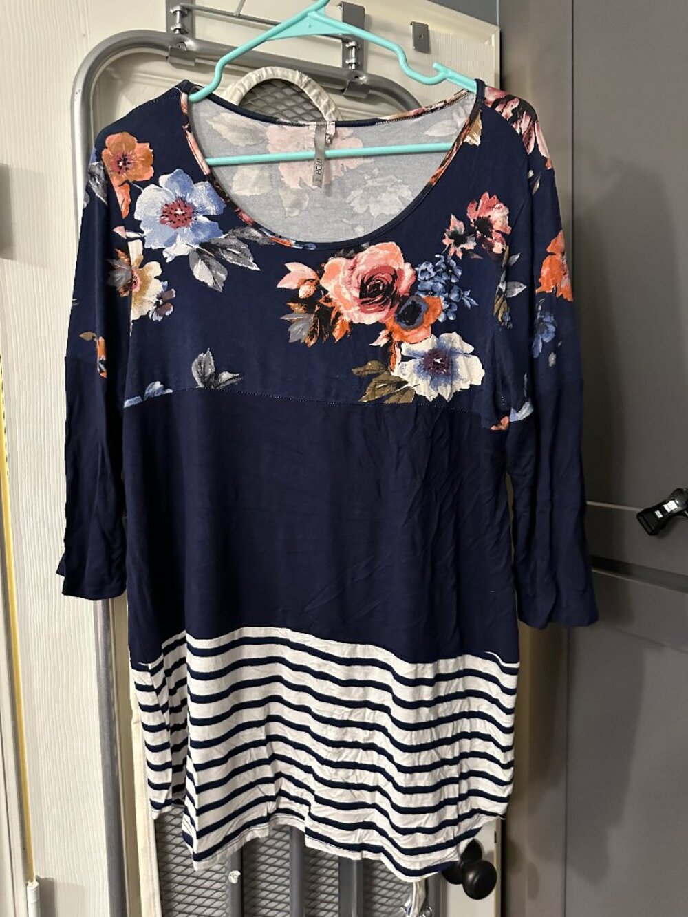 3/4 sleeve striped tunic